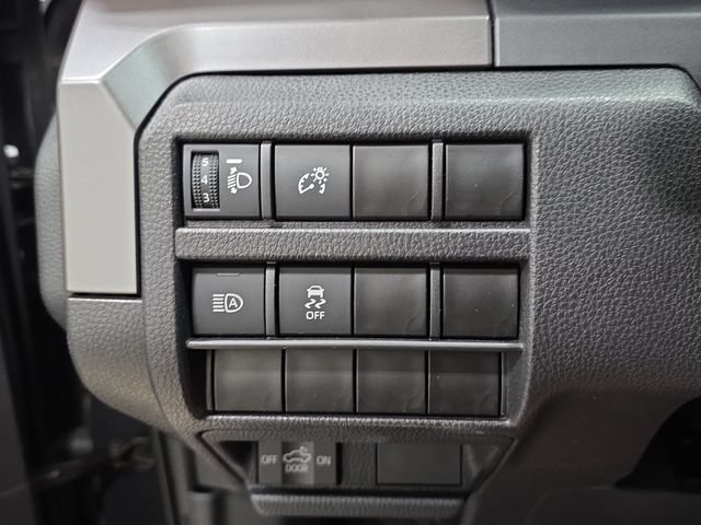 Certified 2024 Toyota Tacoma SR5 AWD/4WD image 21