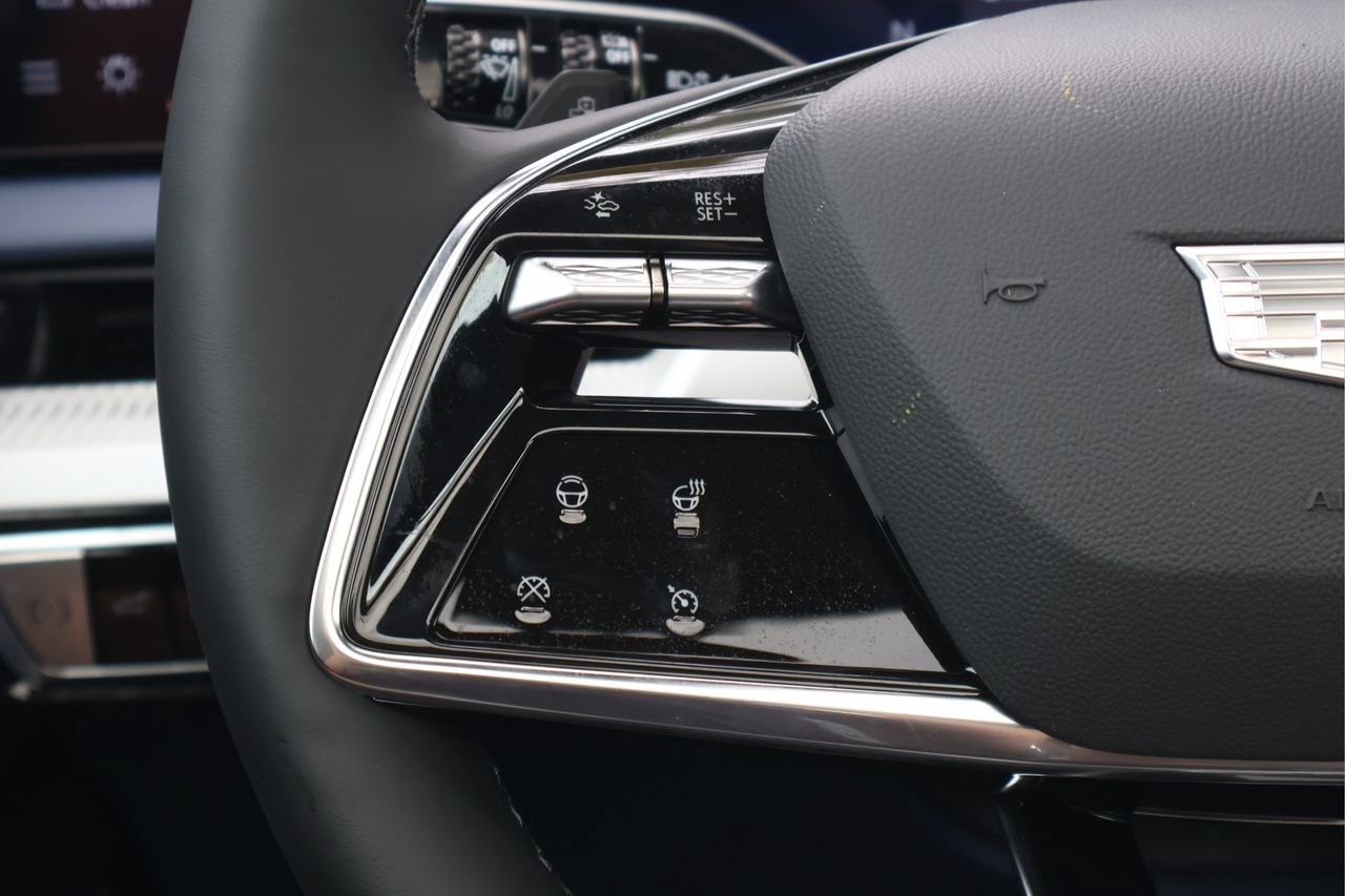 New 2027 Cadillac Optiq Premium Luxury AWD/4WD image 21
