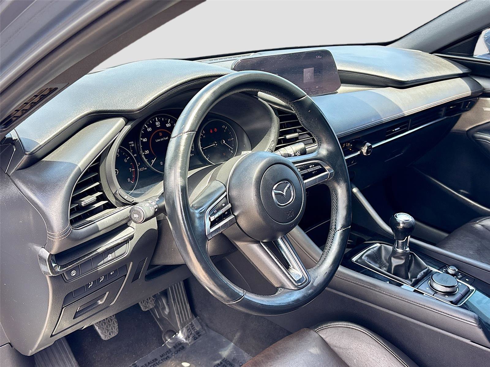 Used 2019 MAZDA MAZDA3 Hatchback w/ Premium Package FWD image 9