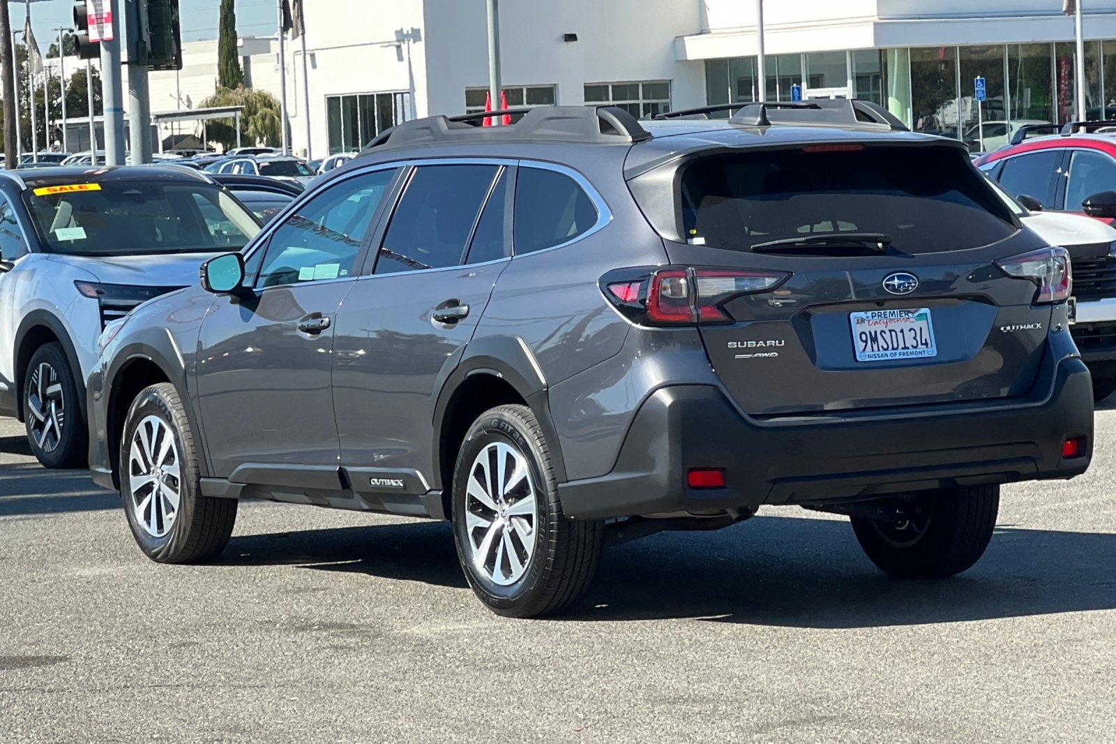 Used 2024 Subaru Outback Premium AWD/4WD image 6