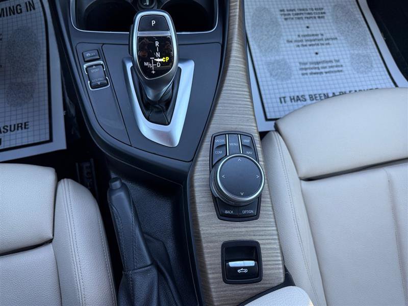 Used 2018 BMW 230i Convertible image 28