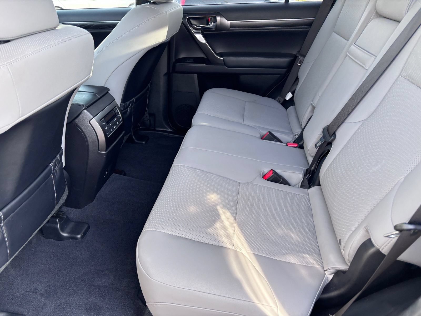 Used 2023 Lexus GX 460 w/ Black Line Special Edition AWD/4WD image 13