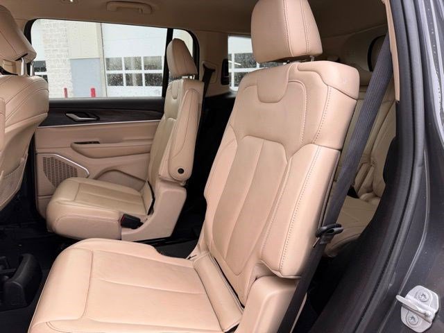 Used 2022 Jeep Grand Cherokee L Limited image 20