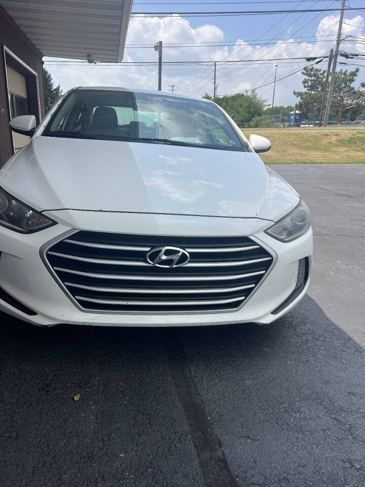 Used 2017 Hyundai Elantra Value Edition FWD image 10