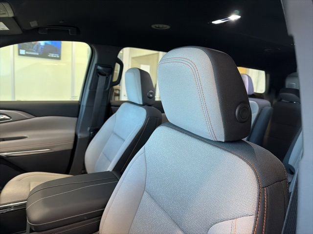 New 2026 Chevrolet Traverse LT image 17