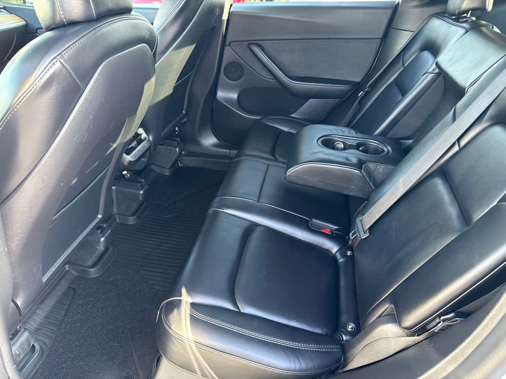 Used 2022 Tesla Model Y Long Range AWD/4WD image 19