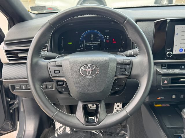 Used 2025 Toyota Camry SE FWD image 22