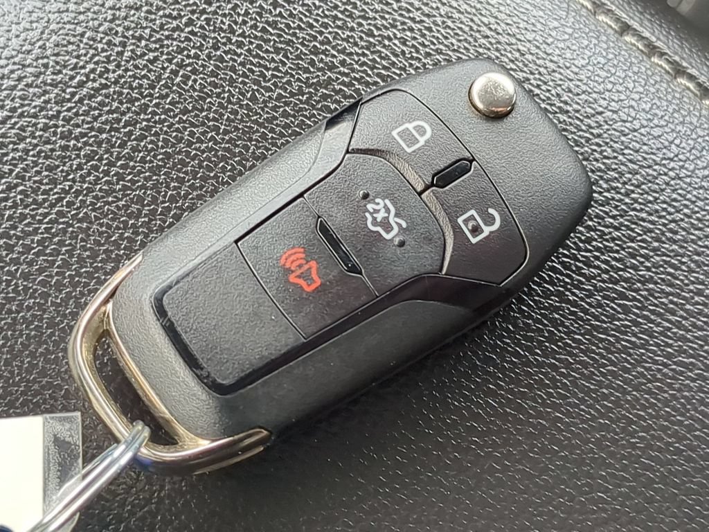 Used 2014 Ford Fusion SE w/ Equipment Group 202A FWD image 37