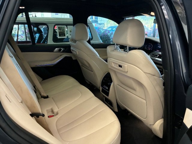 Used 2019 BMW X5 xDrive40i w/ Convenience Package image 27