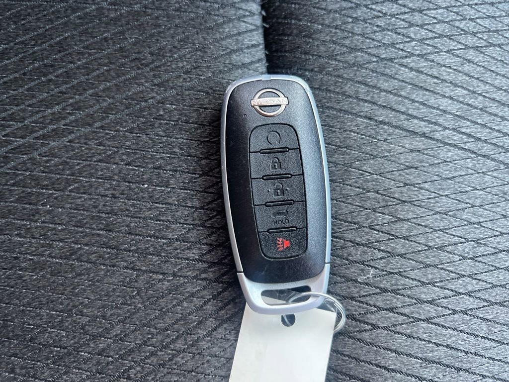 Certified 2024 Nissan Rogue SV image 26