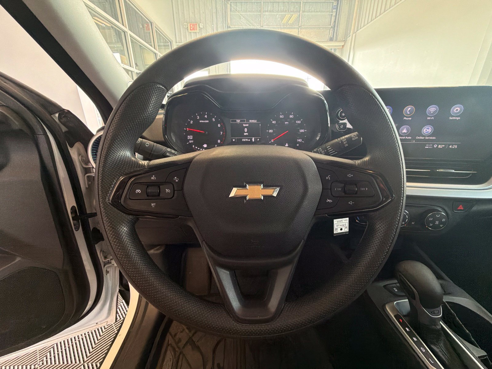 Used 2024 Chevrolet Trax LS w/ LS Convenience Package FWD image 14
