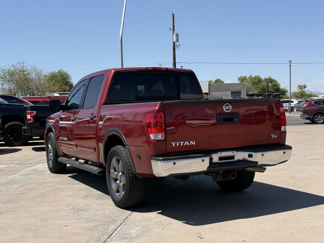 Used 2015 Nissan Titan SV w/ SV Value Truck Package RWD image 8