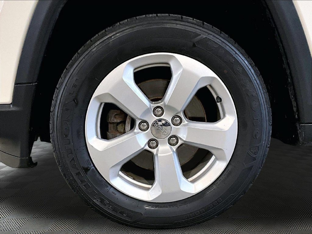 Used 2018 Jeep Compass Latitude w/ Popular Equipment Group AWD/4WD image 7