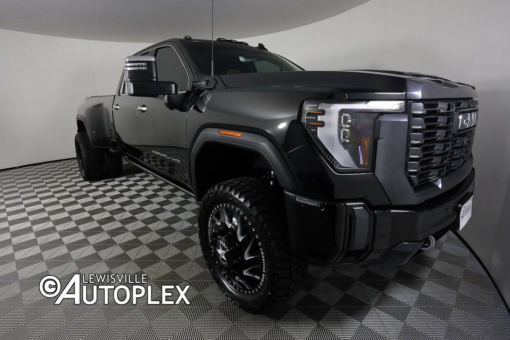 Used 2024 GMC Sierra 3500 Denali Ultimate image 3