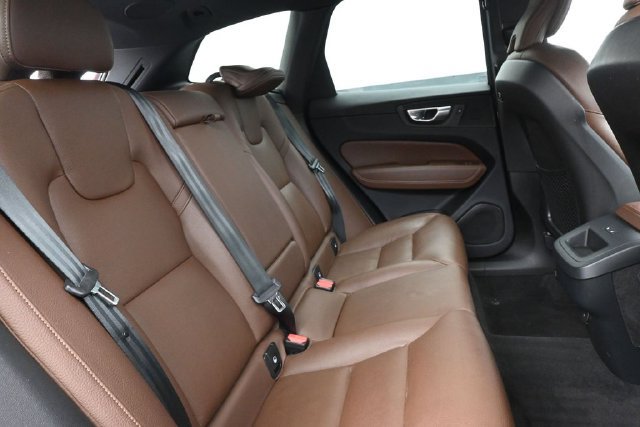 Used 2024 Volvo XC60 B5 Plus w/ Climate Package AWD/4WD image 32