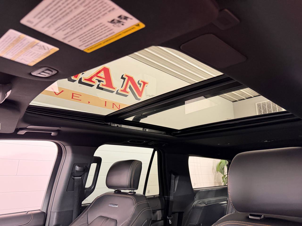 Used 2023 Ford Expedition Max Platinum AWD/4WD image 15