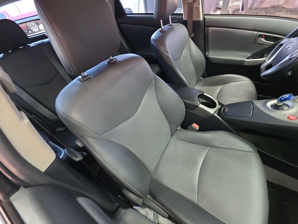 Used 2015 Toyota Prius Four FWD image 30