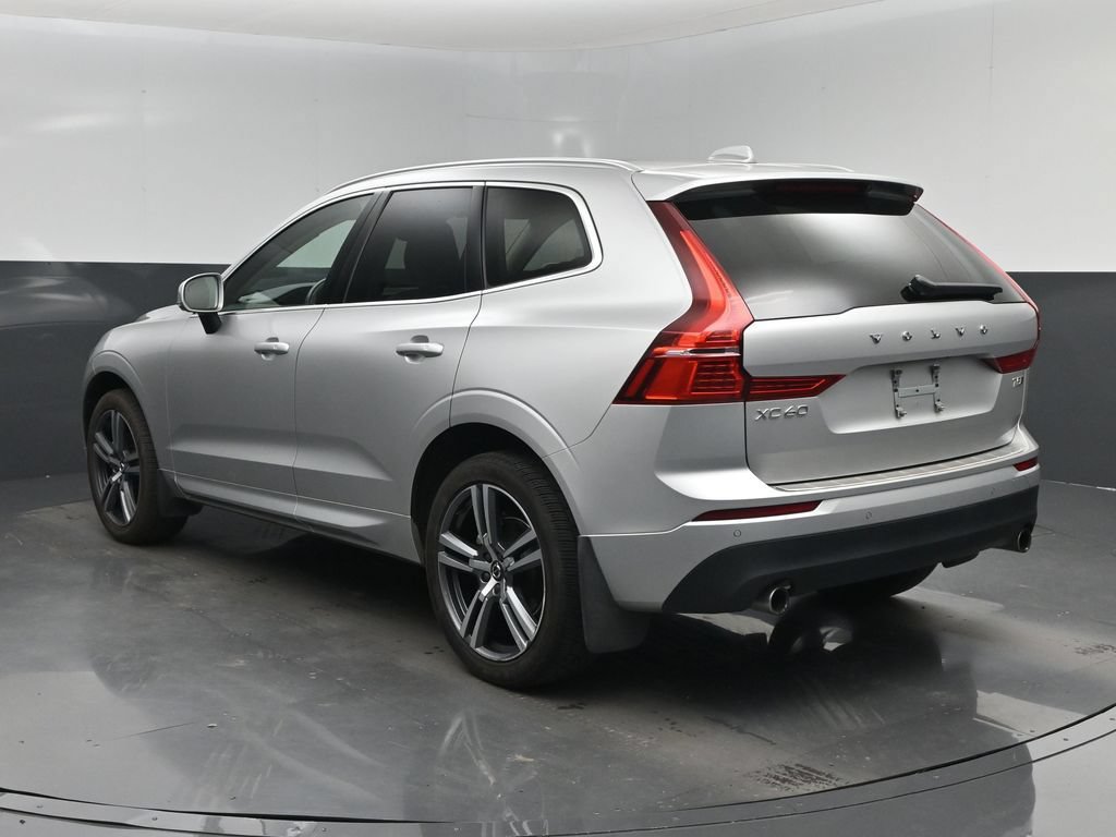 Used 2021 Volvo XC60 T5 Momentum w/ Advanced Package AWD/4WD image 4