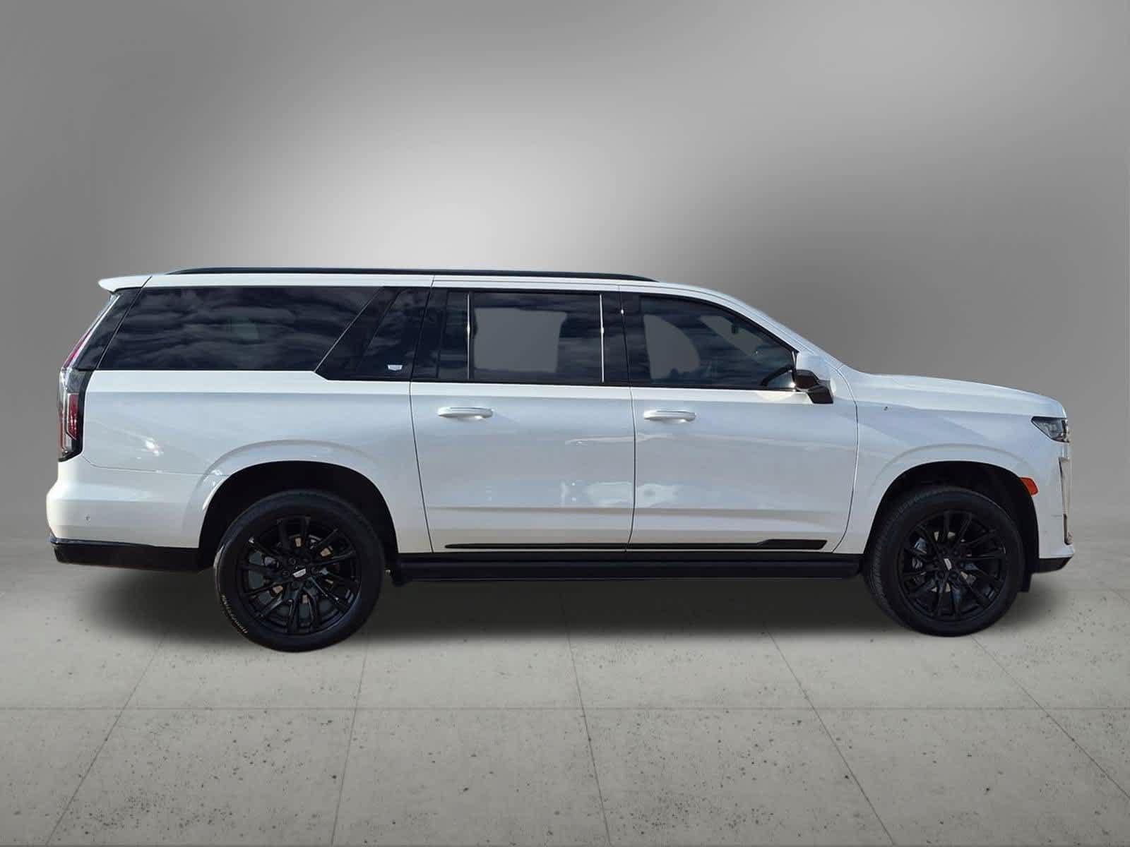 Used 2024 Cadillac Escalade ESV Sport w/ LPO, ONYX Package AWD/4WD image 7