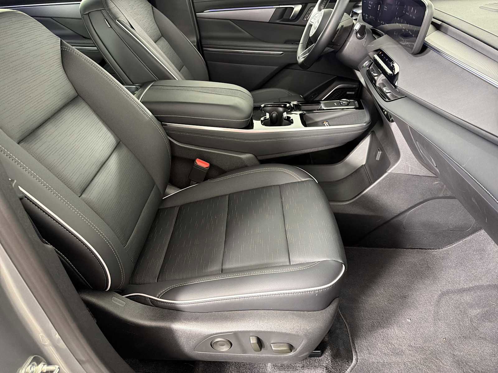 New 2026 Buick Enclave Sport Touring w/ Power Package image 12