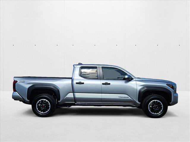 Used 2025 Toyota Tacoma TRD Off-Road image 4