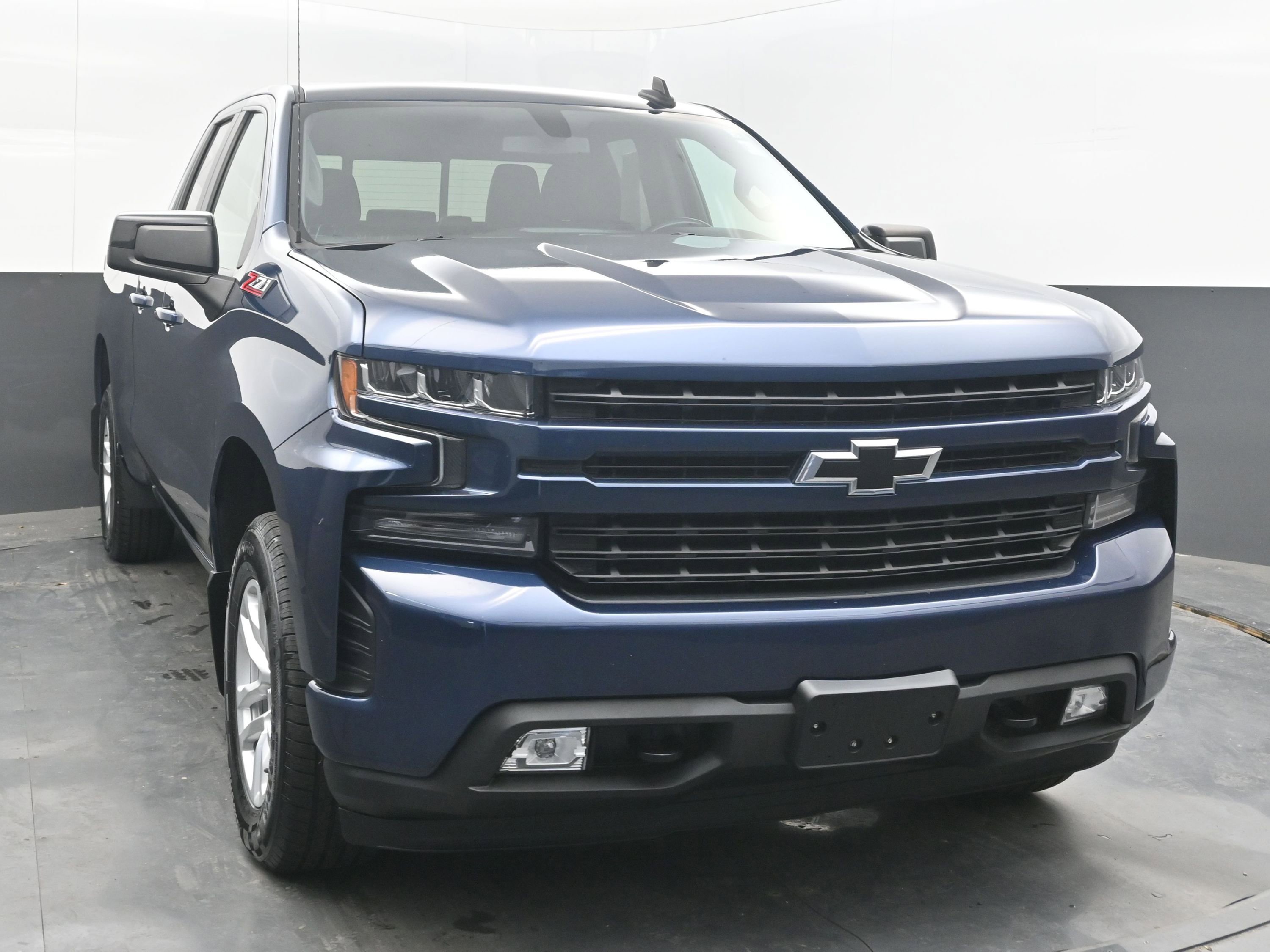 Used 2019 Chevrolet Silverado 1500 RST AWD/4WD image 2
