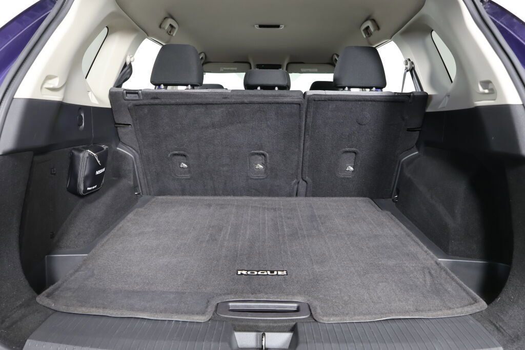 Used 2021 Nissan Rogue SV image 18