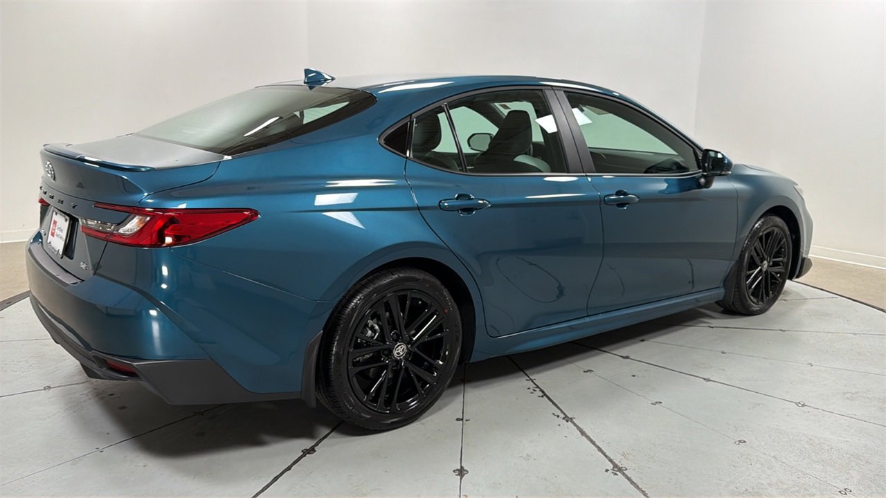 Certified 2025 Toyota Camry SE image 5