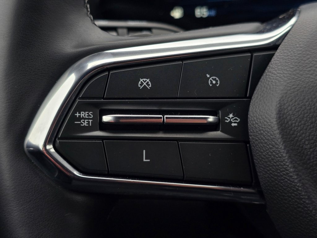 Used 2025 Chevrolet Equinox LT w/ Convenience Package II FWD image 38