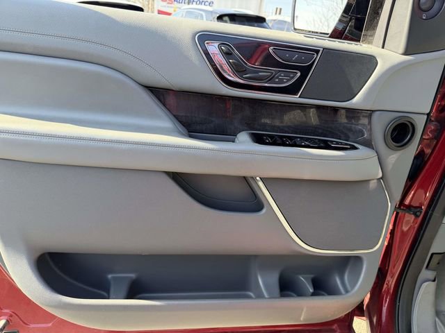 Used 2019 Lincoln Navigator L Reserve w/ Cargo Package image 19