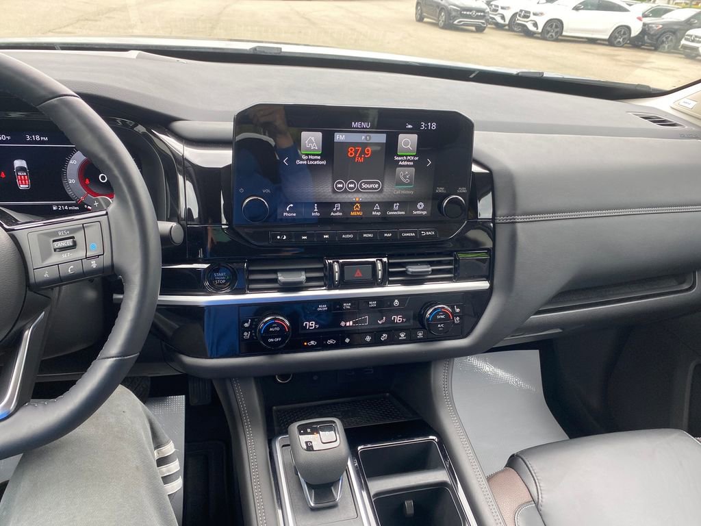 Used 2025 Nissan Pathfinder Platinum w/ Cargo Package AWD/4WD image 18