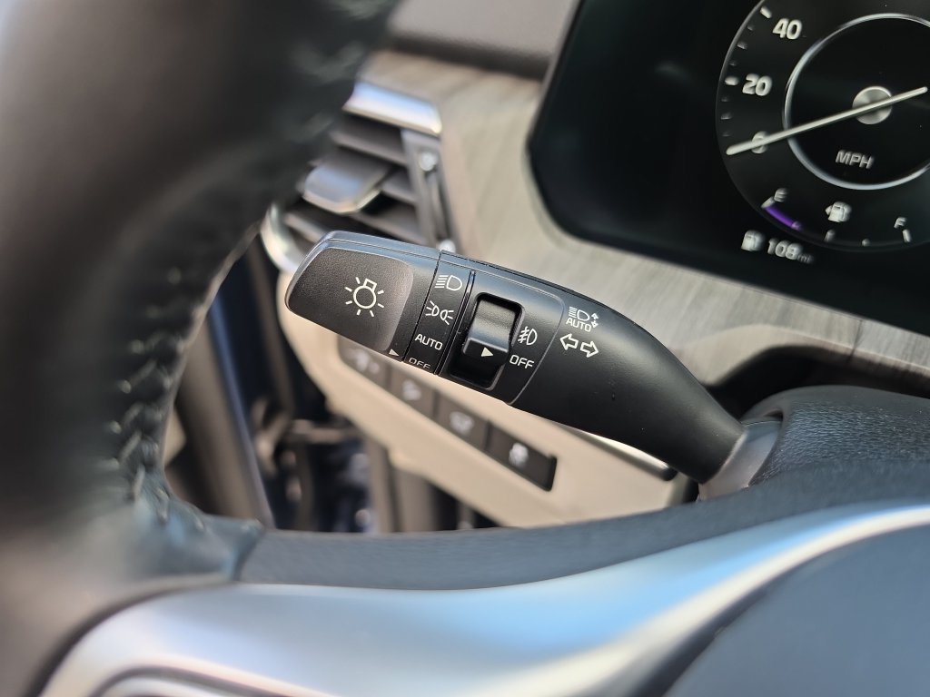 Used 2024 Kia Telluride SX w/ Towing Package FWD image 24