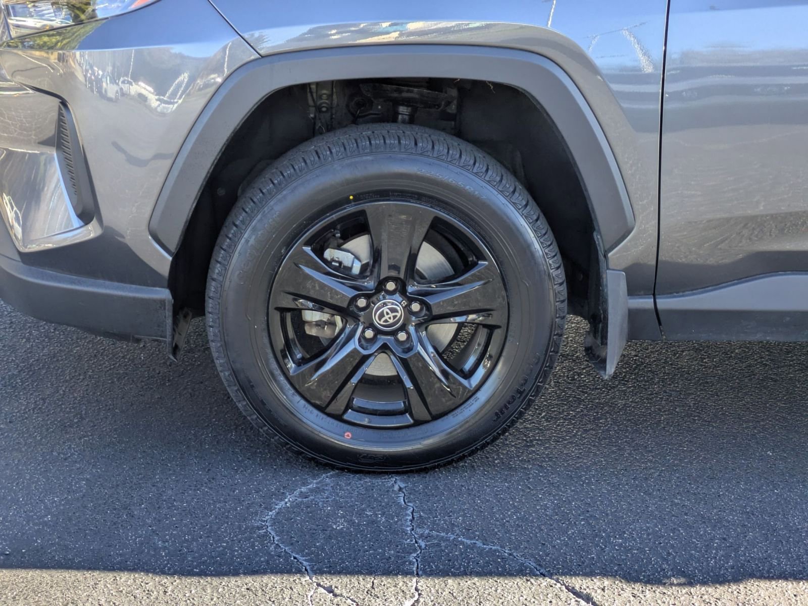 Used 2022 Toyota RAV4 XLE image 31