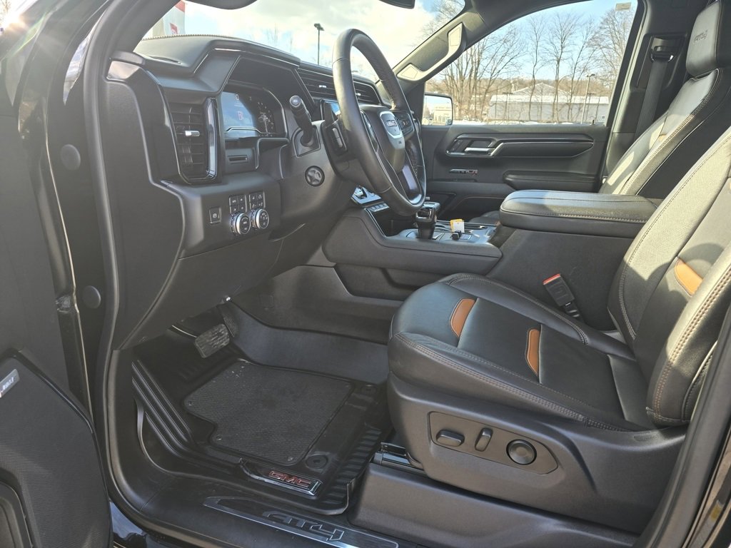 Used 2024 GMC Sierra 1500 AT4 w/ AT4 Premium Package image 16