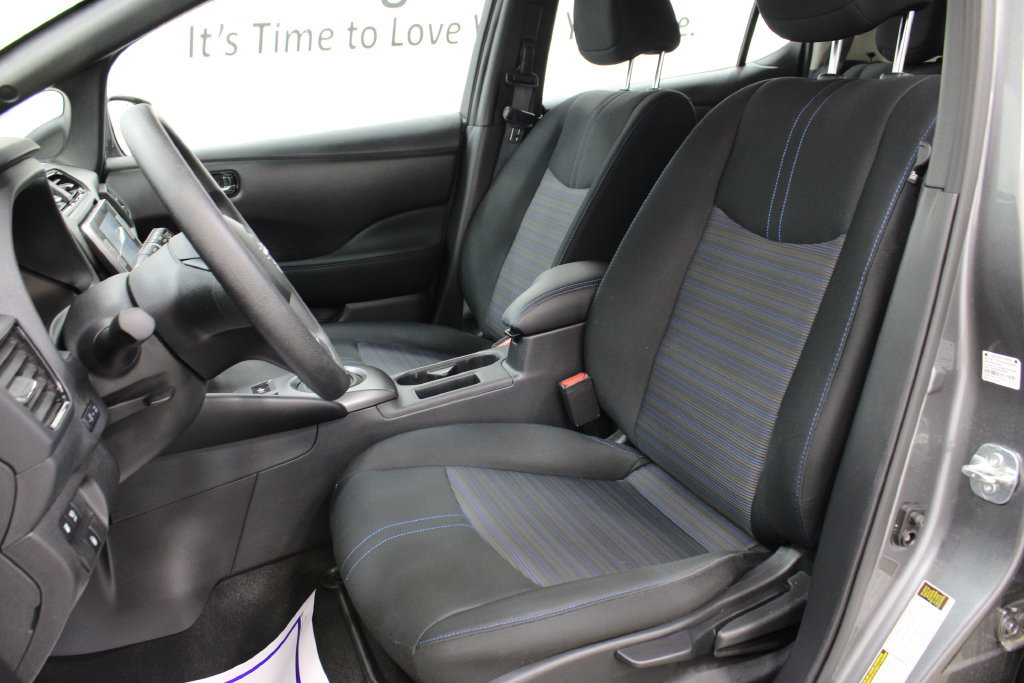Used 2025 Nissan Leaf S FWD image 14