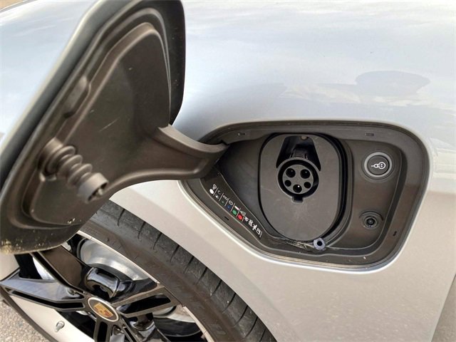 Used 2024 Porsche Taycan image 12