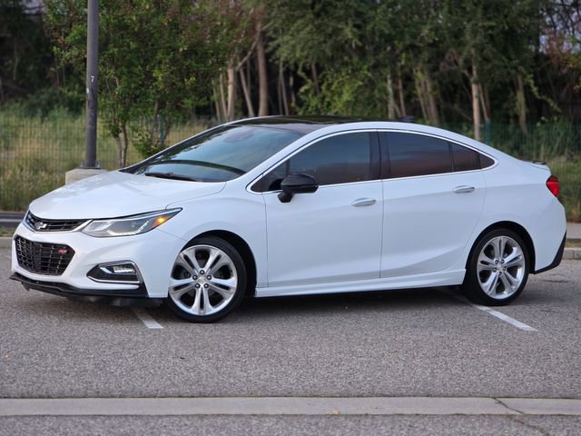 Used 2018 Chevrolet Cruze Premier image 10