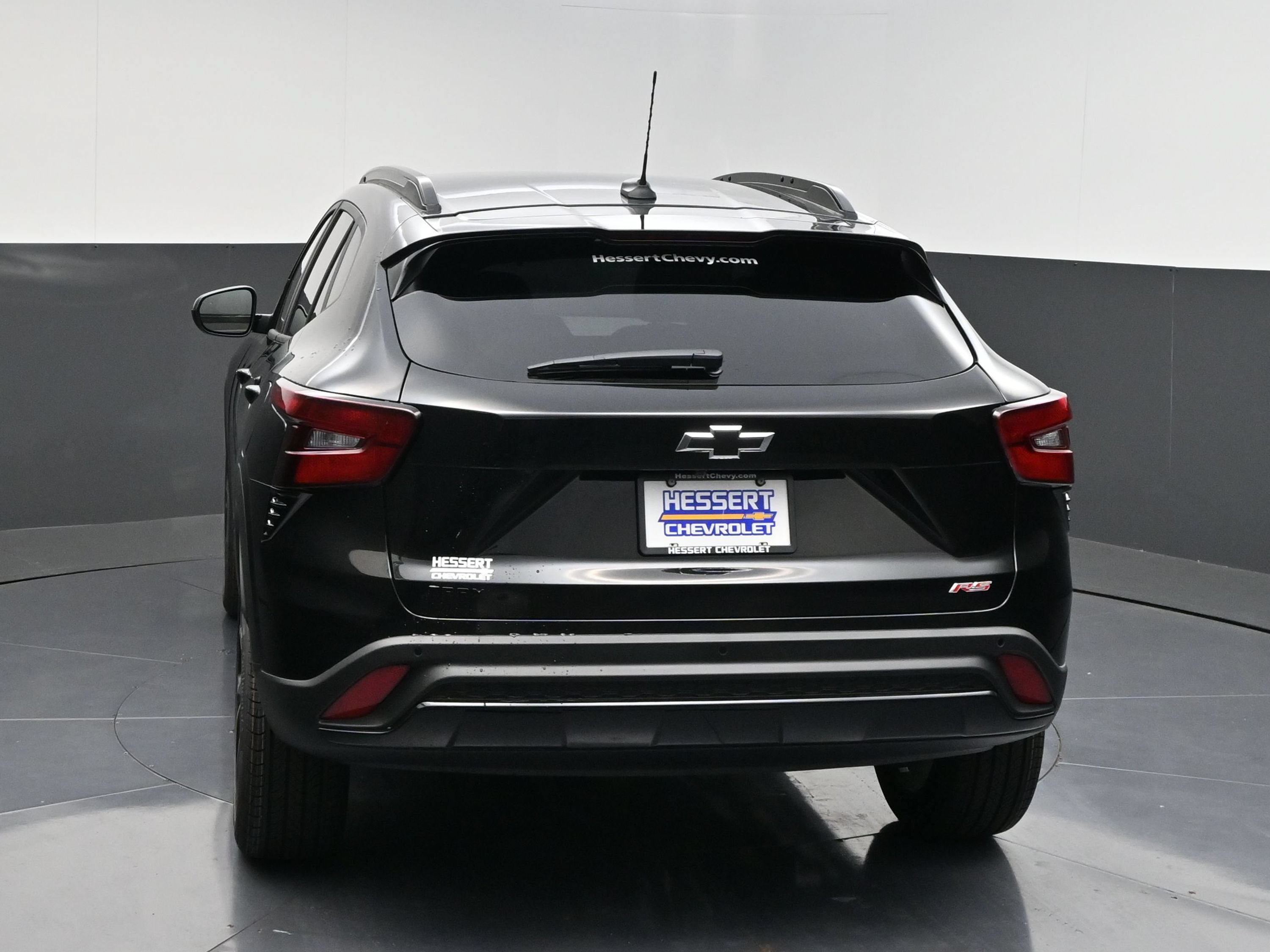 New 2026 Chevrolet Trax RS w/ Sunroof Package FWD image 7