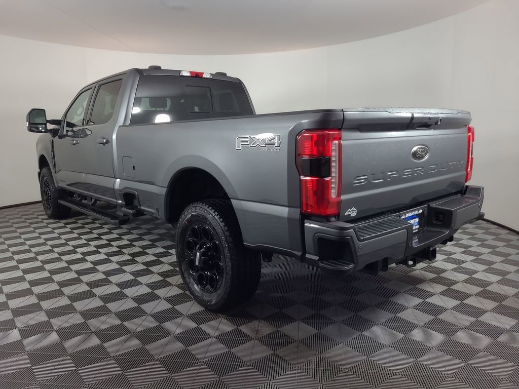 New 2026 Ford F350 Lariat w/ Black Appearance Package image 5