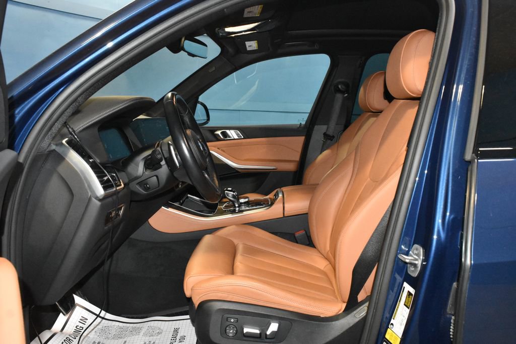 Used 2022 BMW X5 xDrive40i w/ M Sport Package AWD/4WD image 9