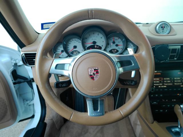 Used 2010 Porsche 911 Turbo AWD/4WD image 3