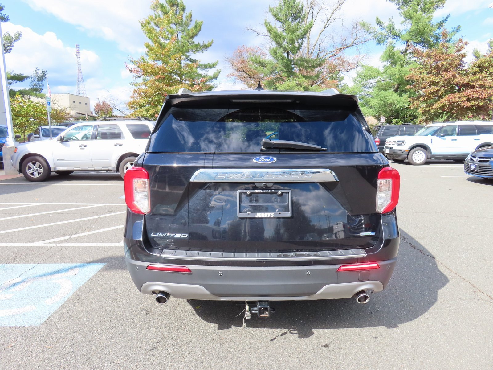 Used 2020 Ford Explorer Limited image 6