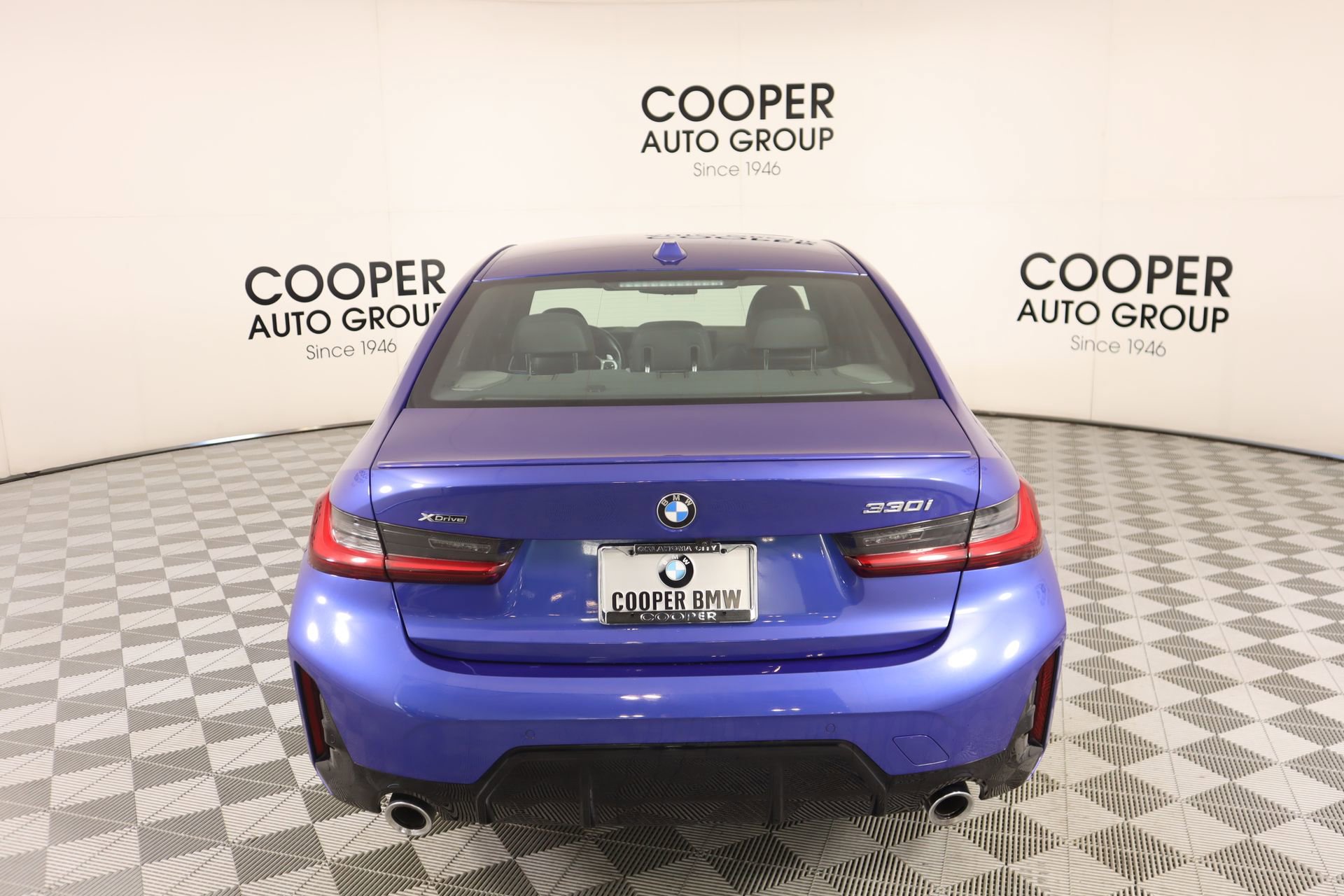 Used 2023 BMW 330i xDrive Sedan w/ M Sport Package image 20