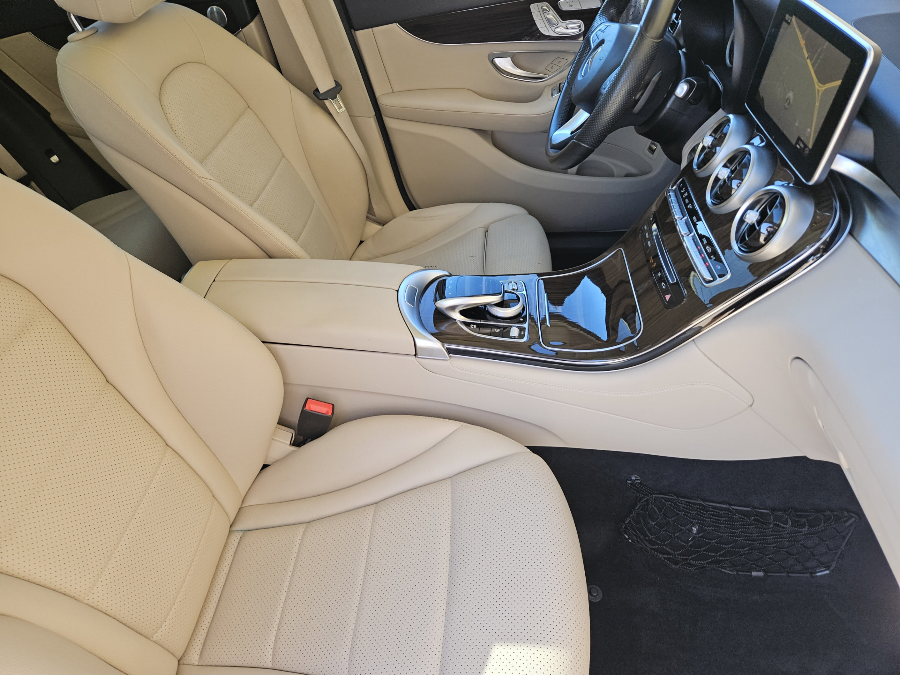 Used 2016 Mercedes-Benz GLC 300 image 10
