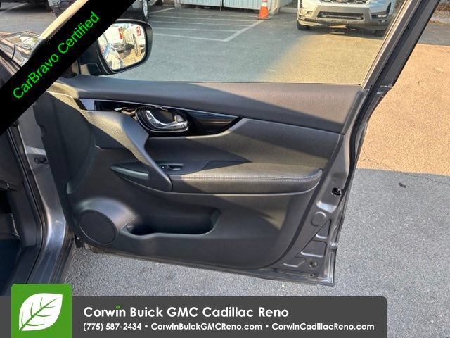 Used 2022 Nissan Rogue Sport SL AWD/4WD image 29