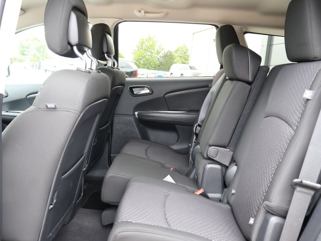 Used 2019 Dodge Journey SE w/ Premium Group FWD image 18