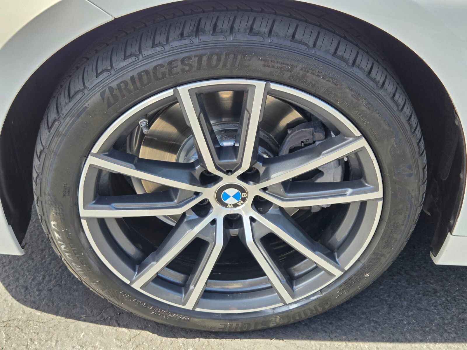 Used 2023 BMW 230i Coupe w/ Premium Package RWD image 9