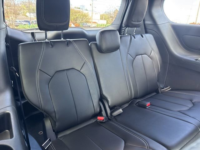 New 2026 Chrysler Pacifica Select image 12