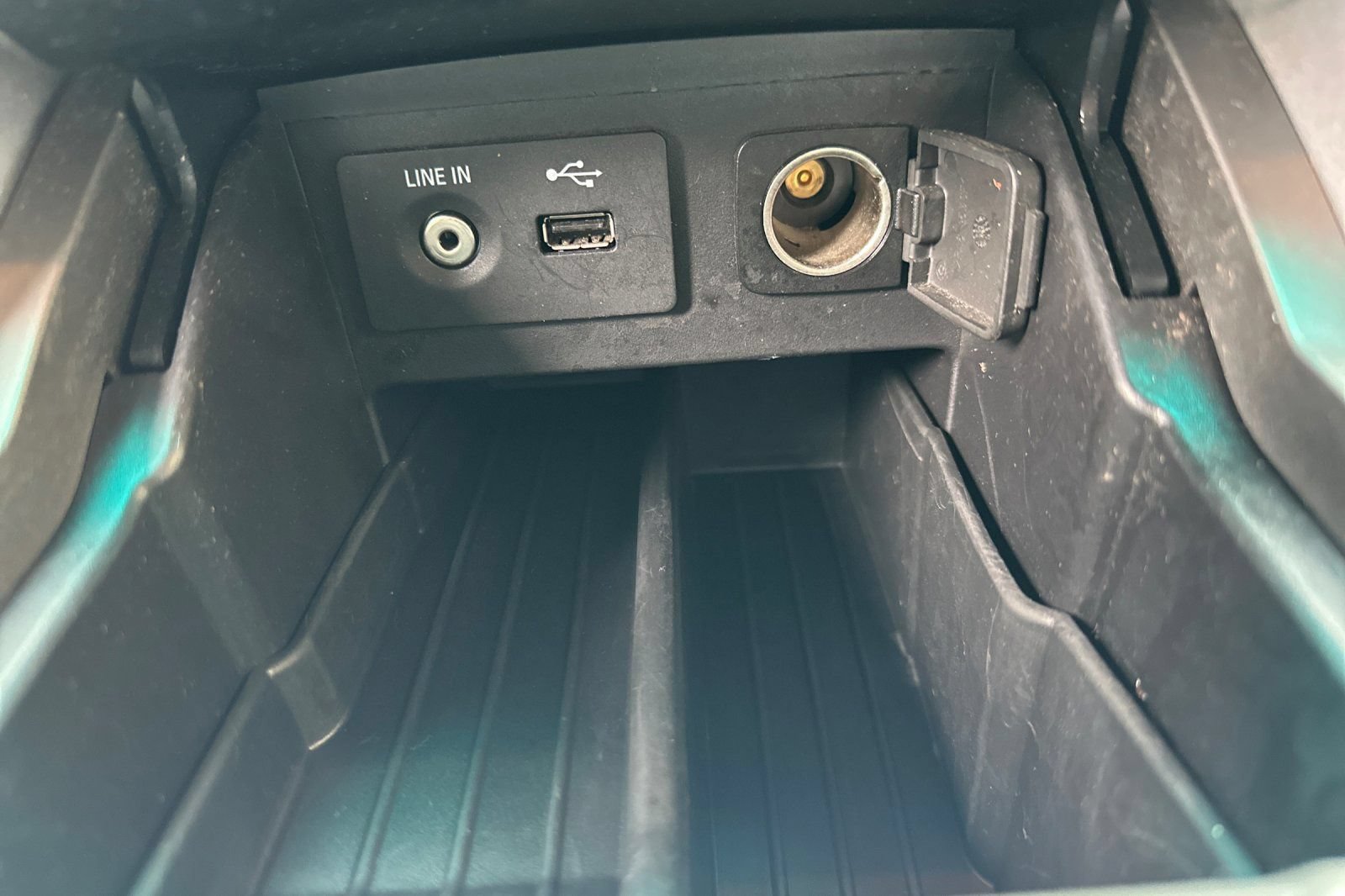 Used 2014 Ford Explorer FWD image 30