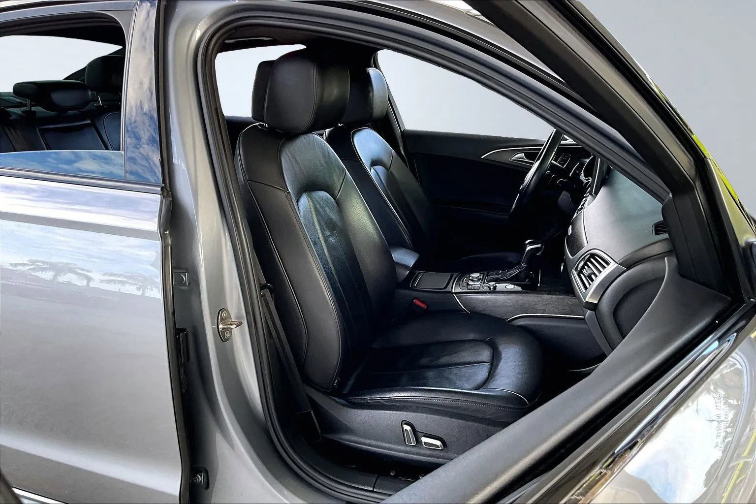 Used 2018 Audi A6 2.0T Premium w/ 20" Black Optic Package image 28